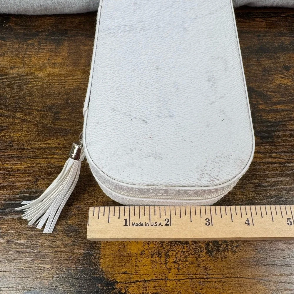 Cynthia Rowley White faux-leather zip around travel jewelry case
